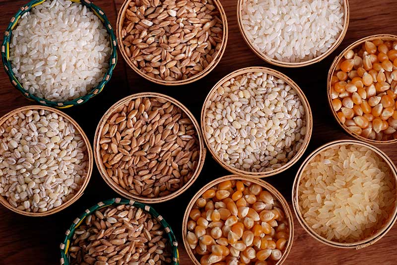 Whole grains like quinoa, oats, and brown rice for improving metabolic health